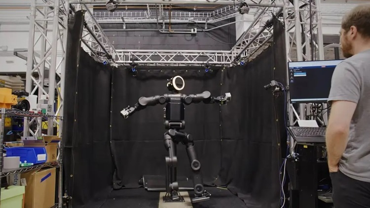 Bên trong nhà máy sản xuất robot hình người của Boston Dynamics