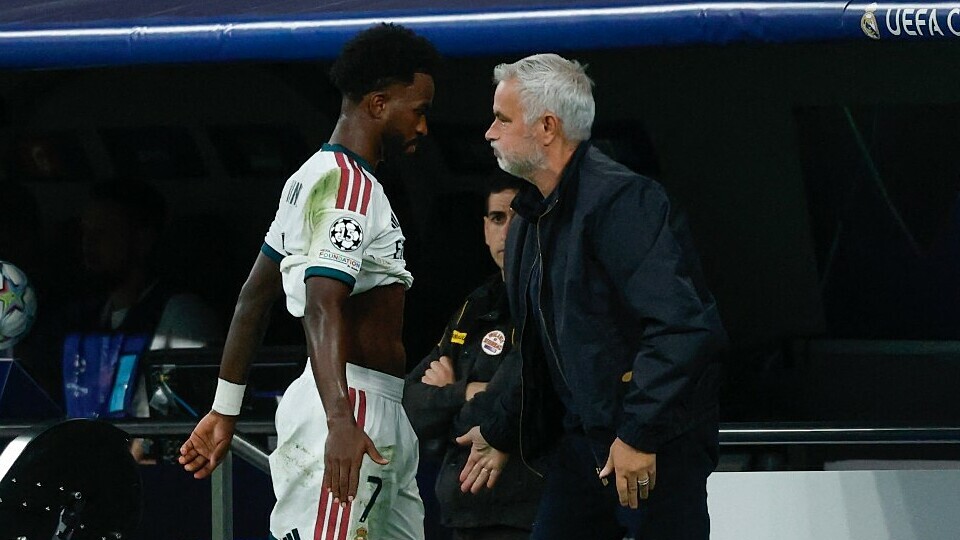 Mourinho: 'Vinicius mới biết cậu ấy buồn hay không, nhưng tôi vui'