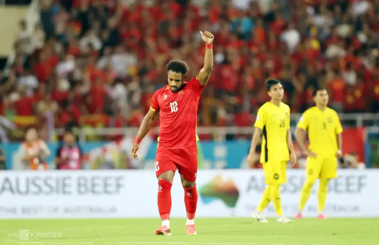 Nguyễn Xuân Son ăn mừng trong trận đội tuyển Việt Nam thắng Malaysia 2-0 ở lượt về bán kết ASEAN Cup 2026, tối 19/8 tại sân Mỹ Đình, Hà Nội. Ảnh: Đức Đồng