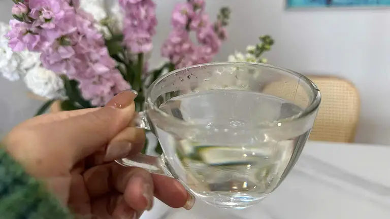 Uống nước thế nào tốt cho người axit uric cao