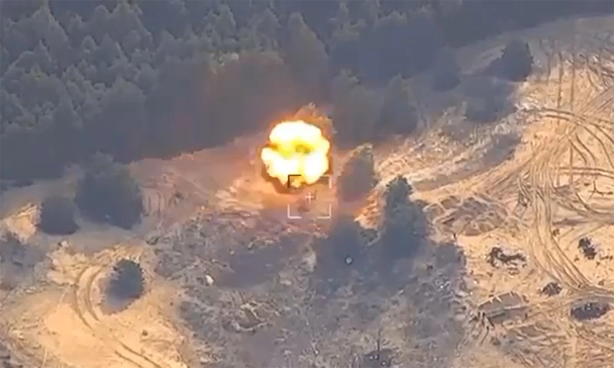 Pháo HIMARS tập kích nhóm quân nhân Nga tại Kherson ngày 22/2/2024. Video: Telegram/Serhiy Bratchuk