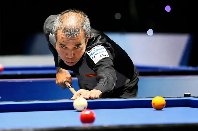 Trần Quyết Chiến không thể tiến xa ở Giải billiards carom 3 băng quốc tế HTV - Ảnh: ĐỨC KHUÊ