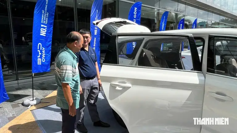 Giá bán nhiều mẫu xe điện 7 chỗ thuộc phân khúc MPV phổ thông ngày càng dễ tiếp cận