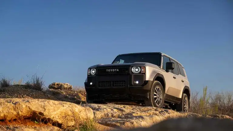 Các hãng Nhật thống trị danh sách ôtô chạy hơn 400.000 km