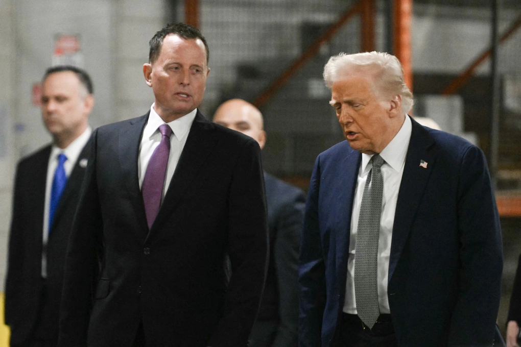 Ông Trump cùng Richard Grenell thăm Trung tâm Nghệ thuật Biểu diễn John F. Kennedy tại Washington, ngày 17/3/2025. Ảnh: AFP