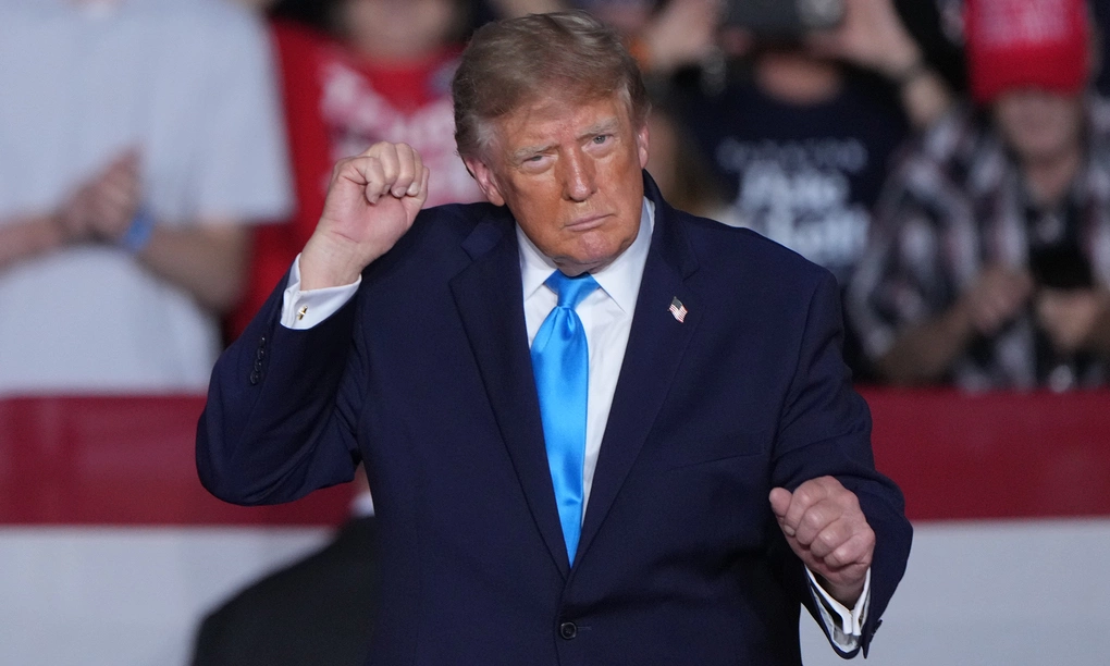 Tổng thống Mỹ Donald Trump tại buổi mít tinh ở Grand Island, bang Nebraska ngày 5/10. Ảnh: AP