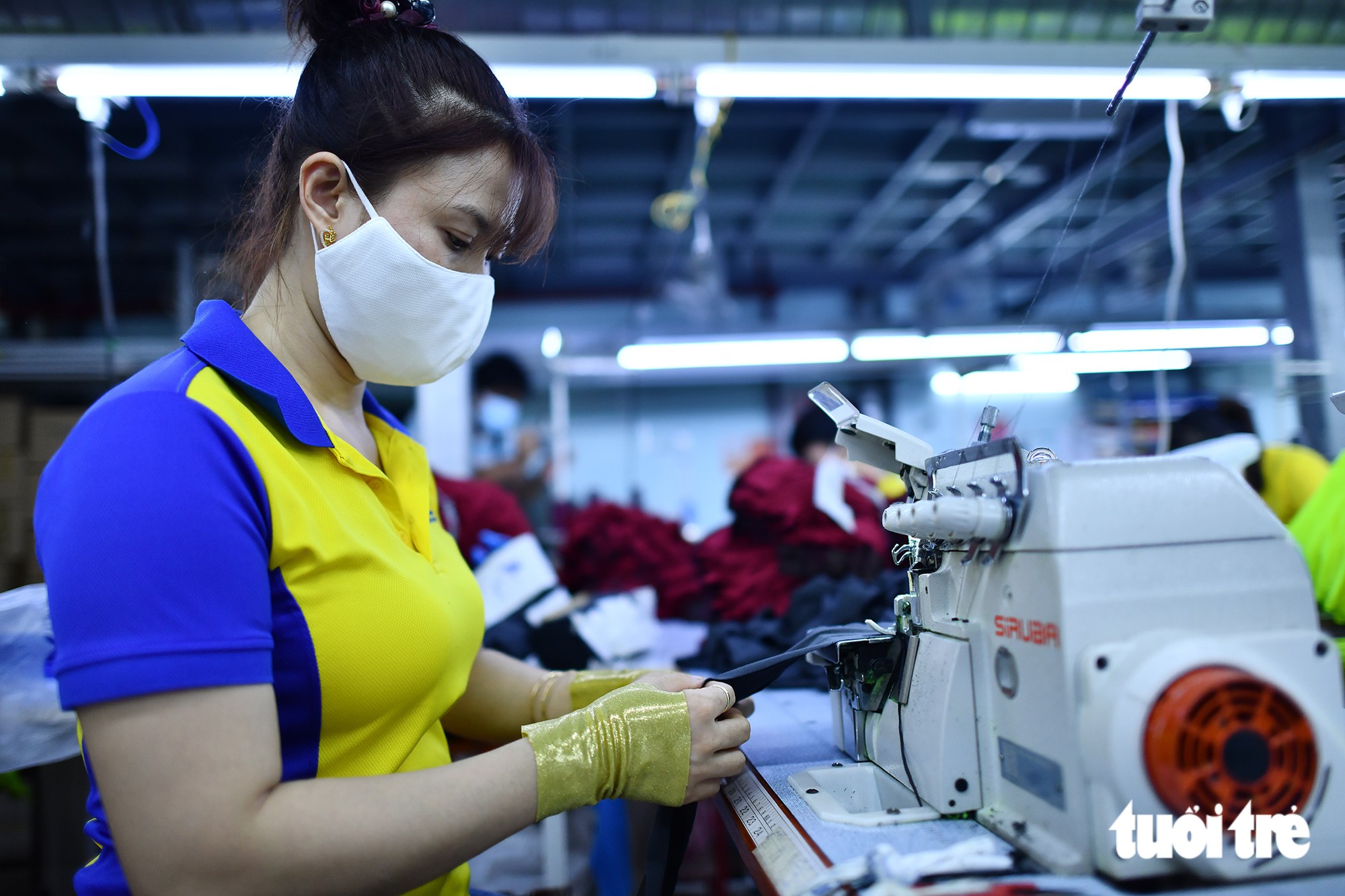 Giữ vững ổn định kinh tế vĩ mô để tạo bệ phóng cho mục tiêu tăng trưởng hai con số là định hướng lớn được kết luận tại Hội nghị Trung ương - Ảnh: CÔNG TRIỆU