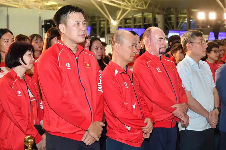 Lãnh đạo đoàn tại sân bay