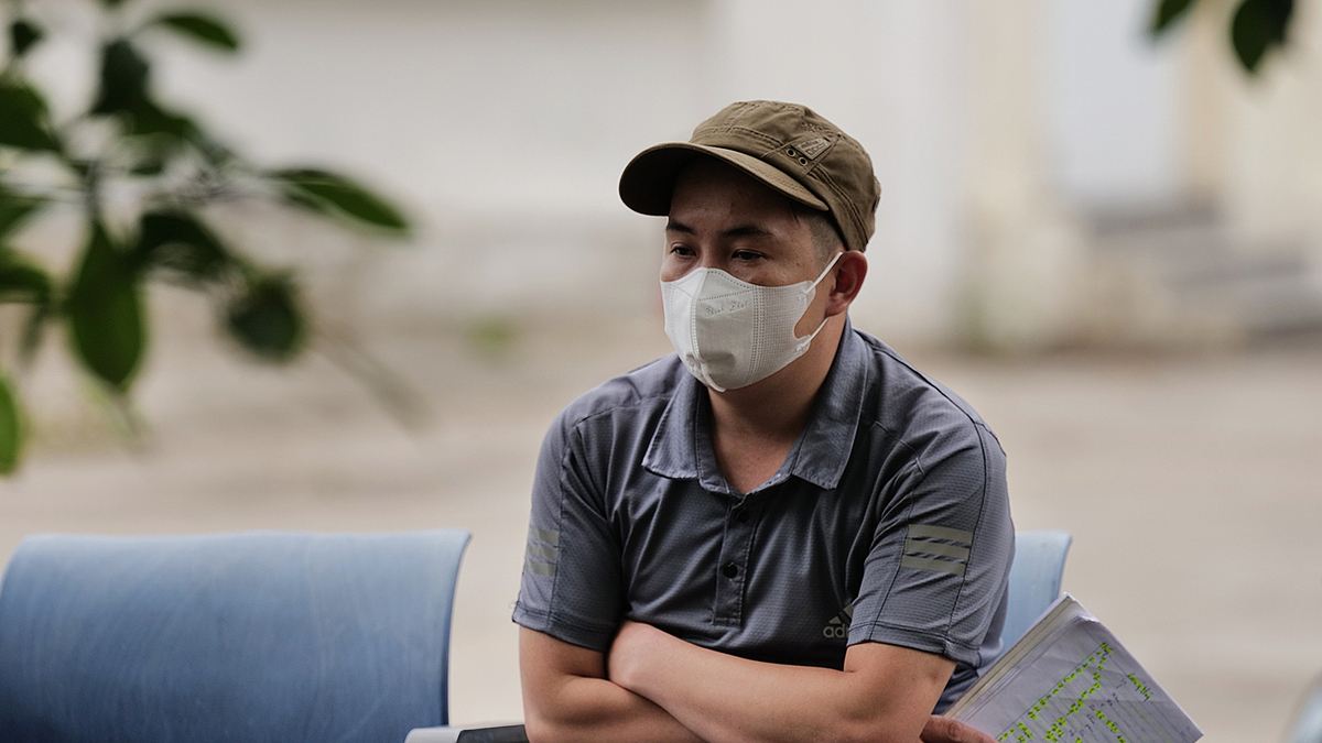 Hồi hương khó tìm việc, lao động lại chọn đi