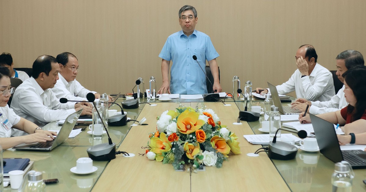 Phó bí thư Thành ủy Nguyễn Phước Lộc: Nâng cao năng lực trạm y tế để người dân được chăm sóc gần nhà