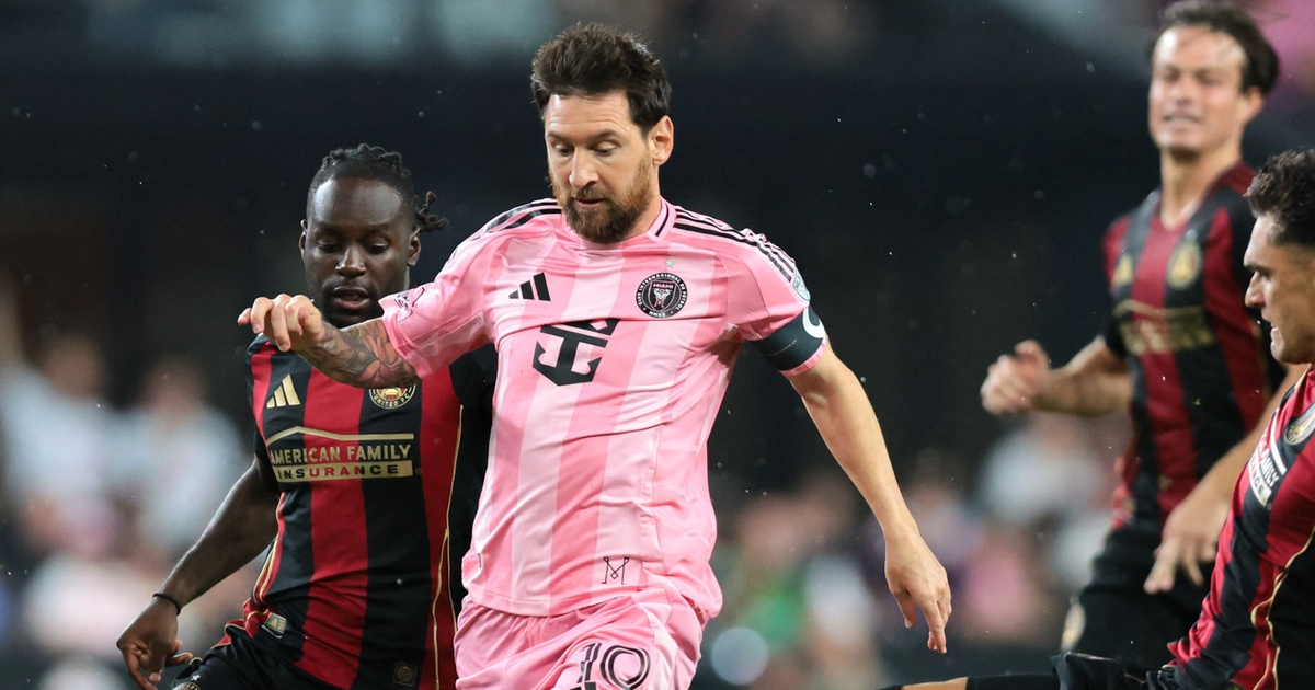 Một mình Messi nhận lương cao hơn 28 CLB MLS, gia hạn hợp đồng với Inter Miami đến năm 2030