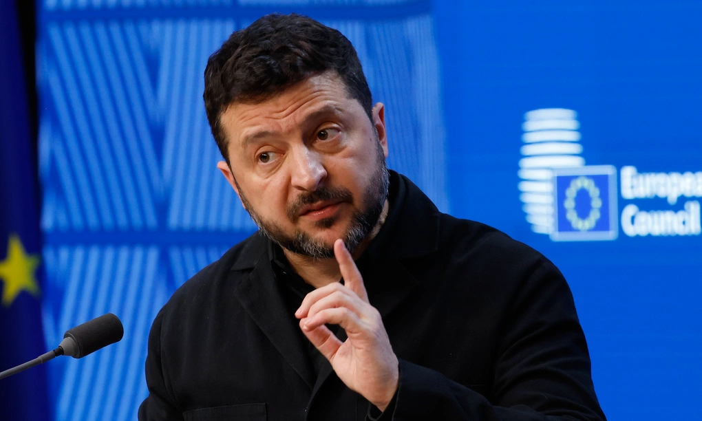 Tổng thống Zelensky phát biểu trong cuộc họp báo tại hội nghị thượng đỉnh EU ở Brussels, Bỉ hôm 16/10. Ảnh: AP