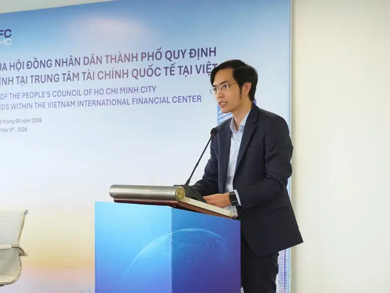 PGS-TS Nguyễn Hữu Huân, Phó chủ tịch Cơ quan điều hành VIFC-HCMC phát biểu tại cuộc họp