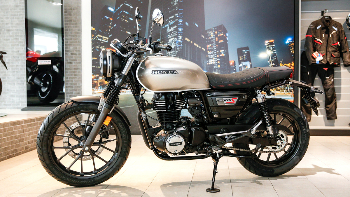 Honda GB350S - môtô cổ điển nhập Nhật giá 135 triệu đồng