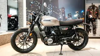 Honda GB350S - môtô cổ điển nhập Nhật giá 135 triệu đồng