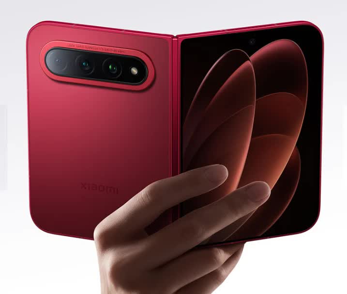 Xiaomi 18 Fold là smartphone mạnh nhất trên AnTuTu trong tháng 9 vừa qua