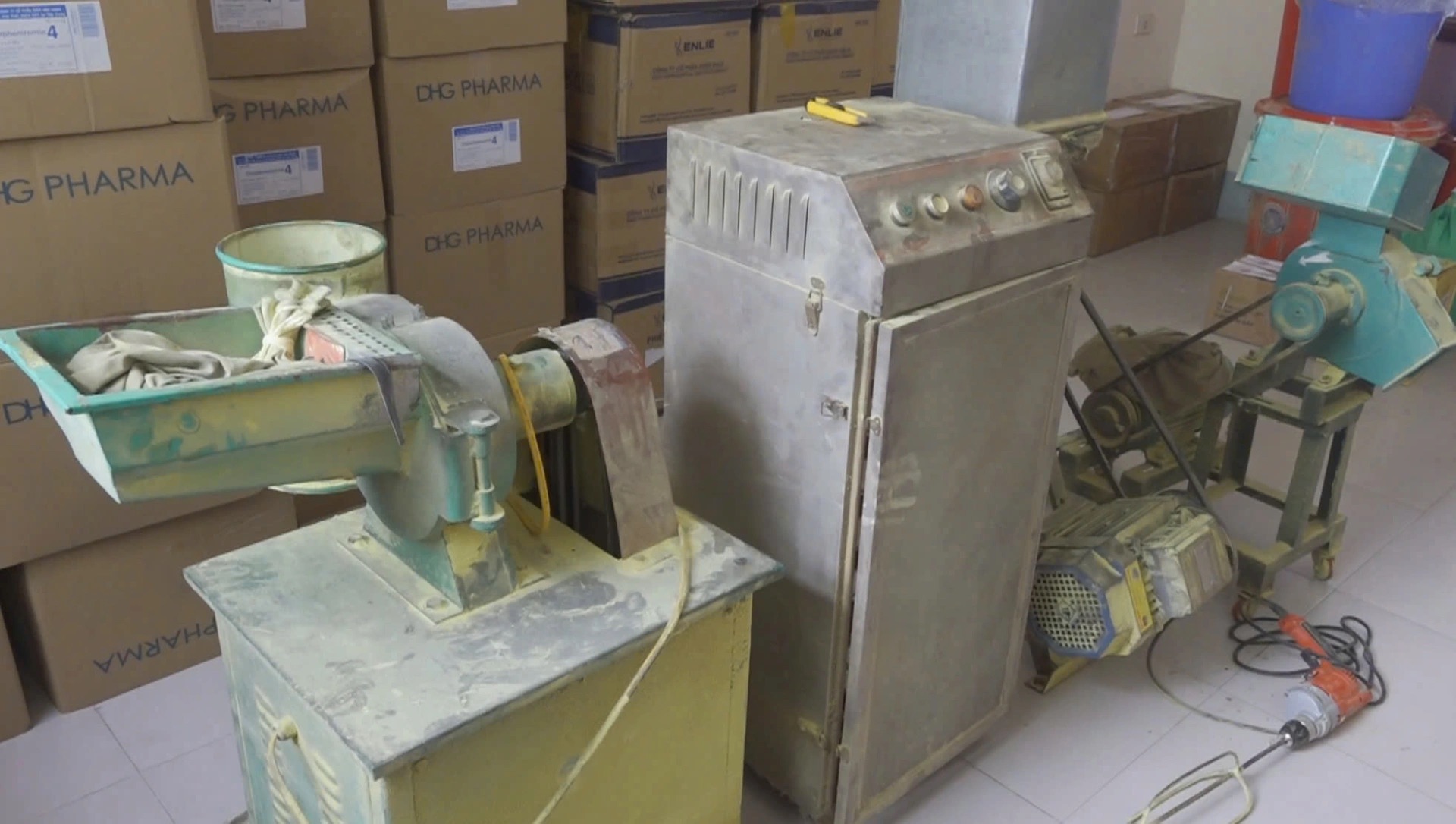 Máy móc để sản xuất thuốc đông y giả