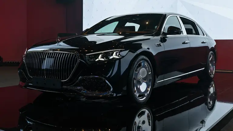 Mercedes-Maybach mới ra mắt tại Việt Nam: thêm bản PHEV S 580 e, giá từ 8,639 tỷ đồng