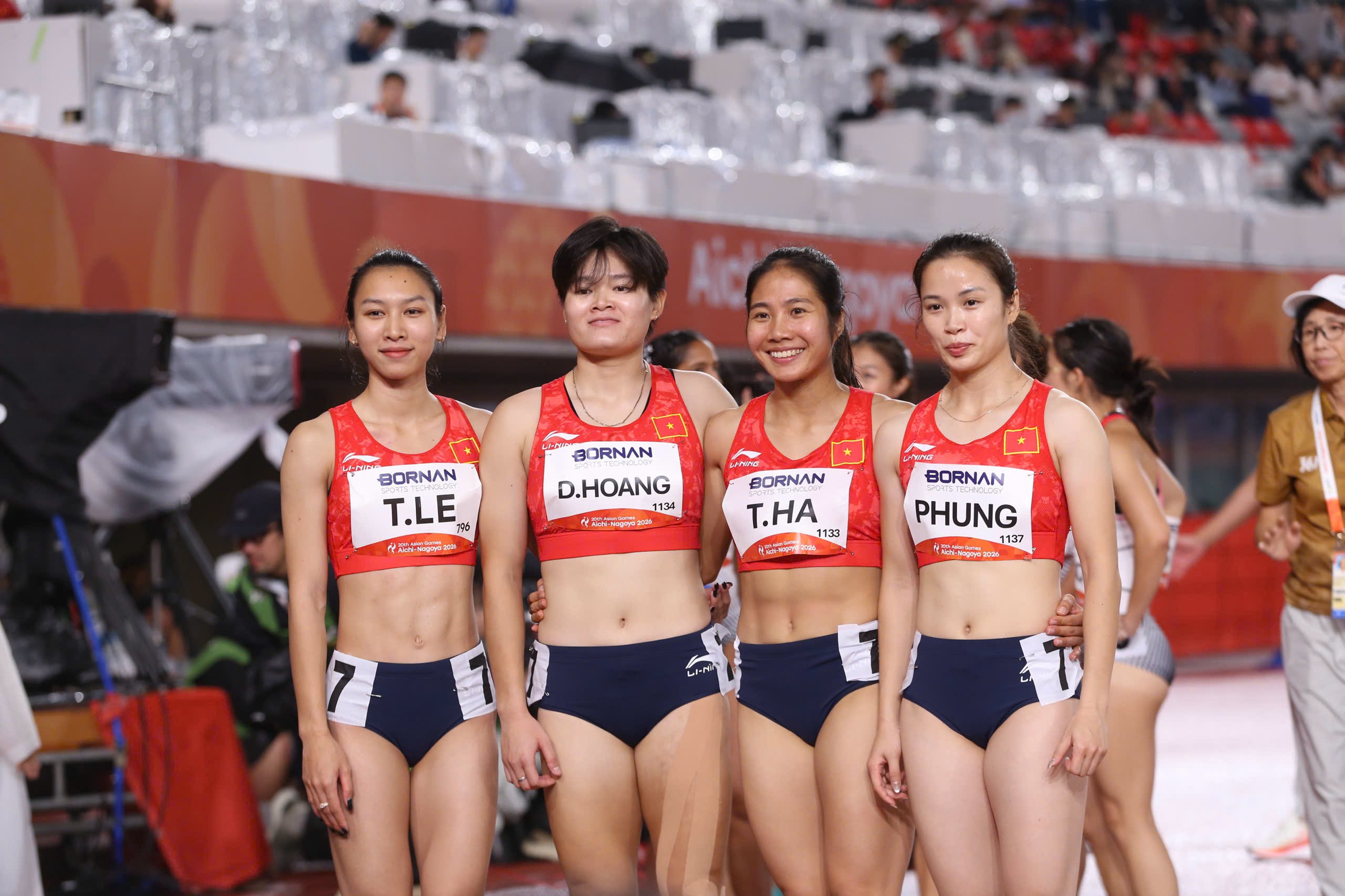 Thành tích vào chung kết của đội điền kinh 4x100m tiếp sức nữ gây bất ngờ - Ảnh: QUÝ LƯỢNG