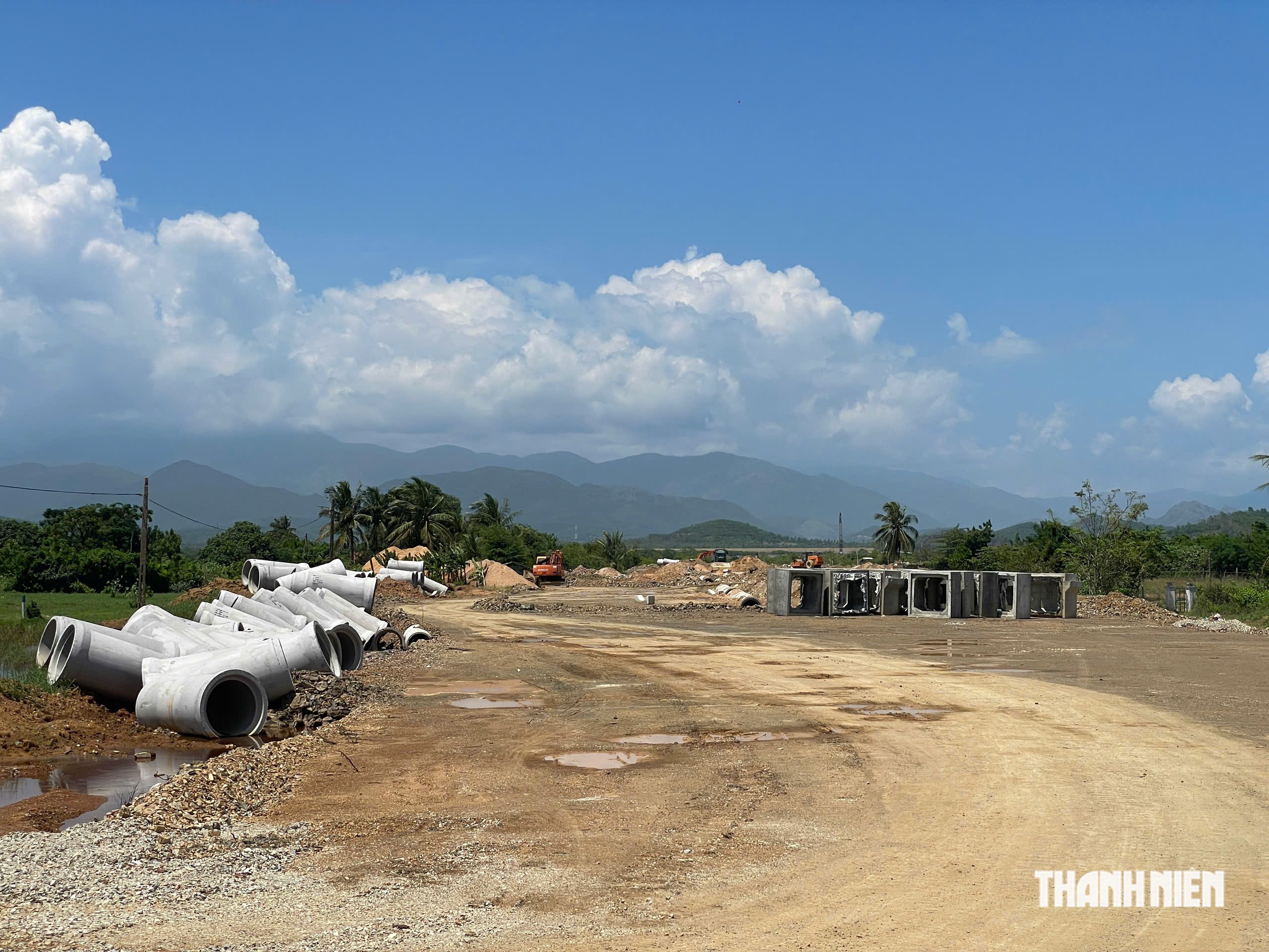 Hiện nay về cơ bản, công tác GPMB đã được hoàn thiện sẵn sàng cho việc thi công, phấn đấu thông toàn tuyến vào cuối năm 2026
