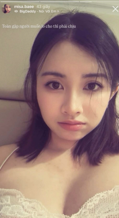 Kệ drama, hot girl xinh đẹp vẫn tự tin khoe ảnh "giường chiếu" gợi cảm, "mình cứ chill chill vậy thôi"