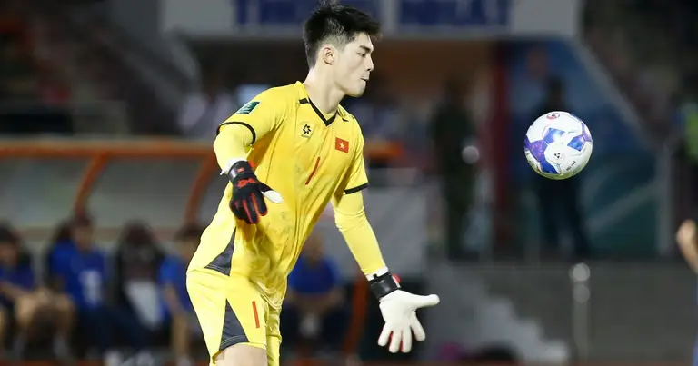 Đằng sau cầu thủ 'lạ' nhất đội tuyển Việt Nam: Vô địch ASEAN Cup 2 lần dù không đá phút nào