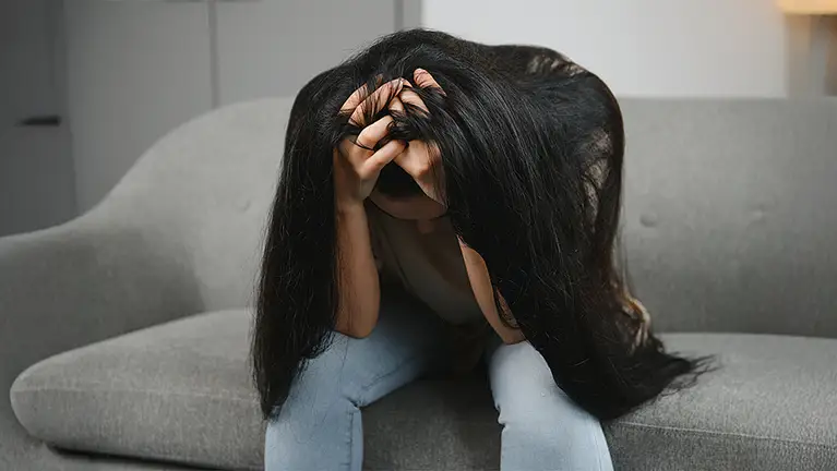 Bị coi là 'lười biếng', người trầm cảm chọn câm lặng