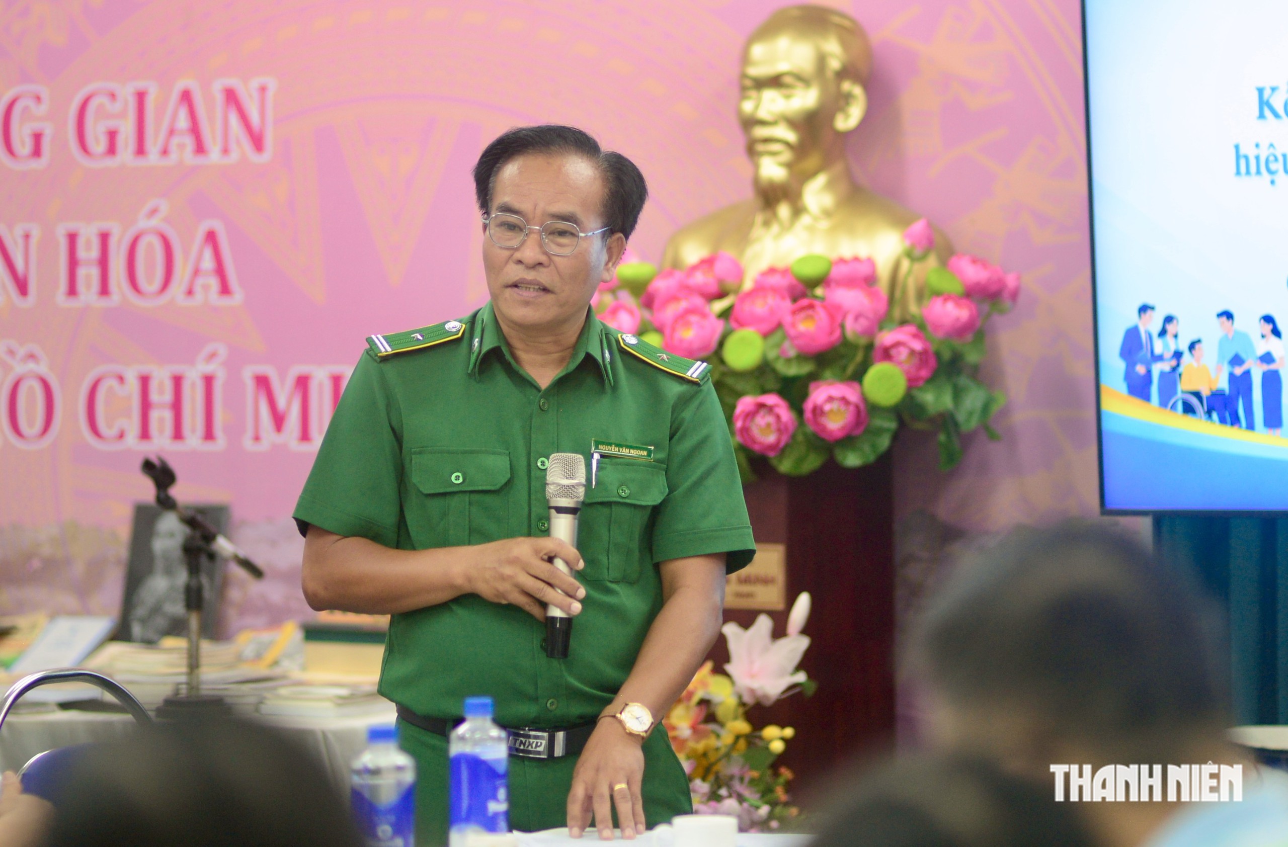 Ông Nguyễn Văn Ngoan chia sẻ tại tọa đàm mang chủ đề kết nối doanh nghiệp với người lao động khuyết tật