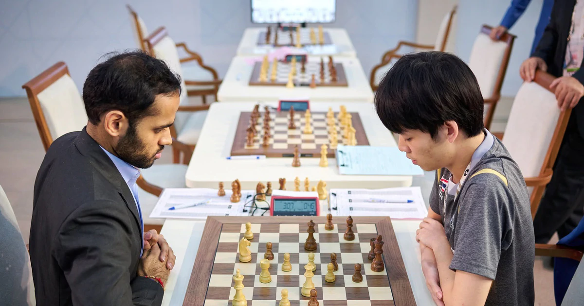 Kỳ thủ trẻ của Thái Lan gây bất ngờ tại ván 1 Olympiad cờ vua