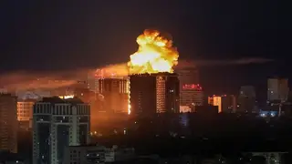 Ukraine chật vật giữa thế thiếu tiền, cạn đạn
