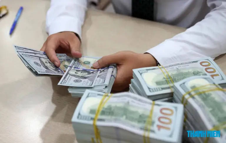 Ngân hàng tăng giá USD