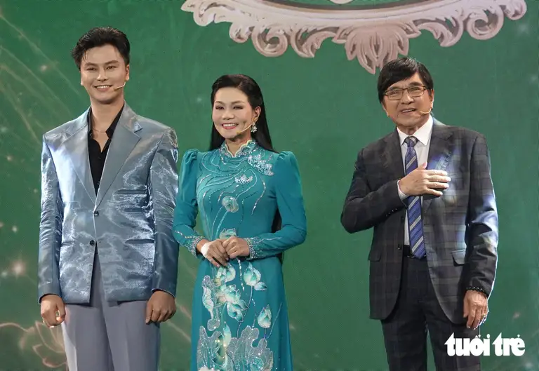 Nghệ sĩ Chí Tâm (bìa phải) là giám khảo Tài tử miệt vườn mùa 6 bên cạnh các nghệ sĩ Ngọc Huyền, Võ Minh Lâm - Ảnh: LINH ĐOAN