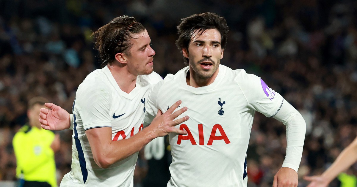 Dự đoán tỉ số Ngọai hạng Anh 2026: Tottenham có chiến thắng đầu tiên trước Man United