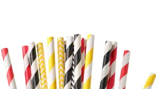 Ống hút giấy có chỉ số tác động gây ung thư cao gấp 6,33 lần so với ống hút nhựa thông thường - Ảnh minh họa