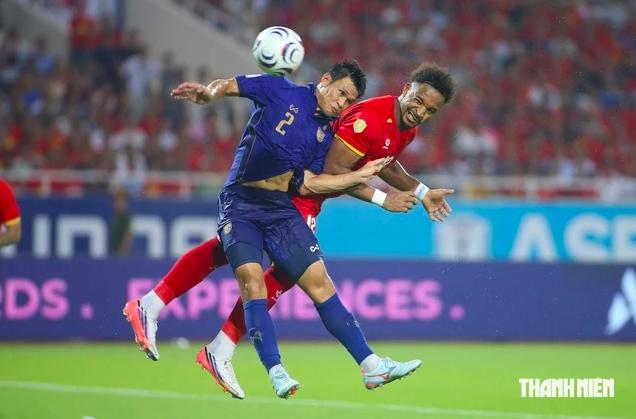 Thái Lan (áo xanh) vừa mất 1 đối thủ tại King's Cup 2026