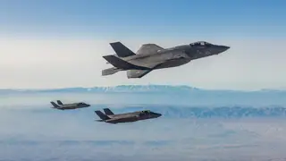 Tiêm kích Israel bị nghi áp sát Iran, khiêu khích phòng không khai hỏa