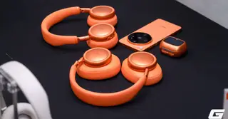 JBL hoàn thiện Live 4 Series tại Việt Nam với Live Beam 4: tai nghe true wireless có màn hình cảm ứng trên hộp sạc