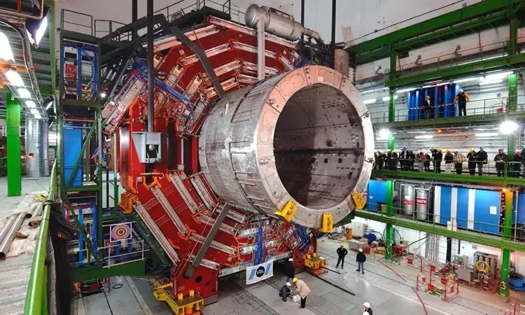 Máy gia tốc hạt lớn đang tạm ngừng hoạt động để nâng cấp. Ảnh: CERN