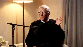 Bill Gates trong chương trình podcast của nhà sáng lập Nikhil Kamath (Ảnh: People by Nikhil Kamath)