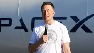 SpaceX 'chi 8 tỷ USD, sắp trở thành nhà mạng di động'