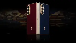 Samsung W27 mang đến một số nét thiết kế khác biệt khi so sánh với Galaxy Z Fold8 Ultra