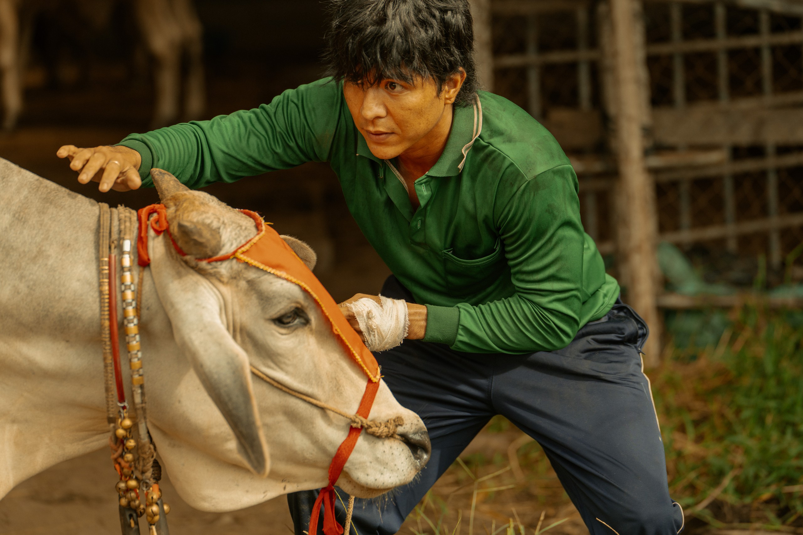 Steven Nguyễn vào vai chàng nông dân trong phim điện ảnh Trại buôn người