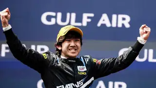 Con trai hoa khôi Thu Hương đua giải FIA F4 World Cup