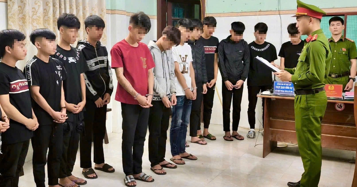 Khởi tố 9 thanh thiếu niên mang hung khí, chạy xe gây rối rồi đăng TikTok
