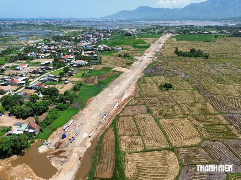 Đường ven biển Vạn Ninh - Ninh Hòa đã cơ bản hình thành ở xã Bắc Ninh Hòa