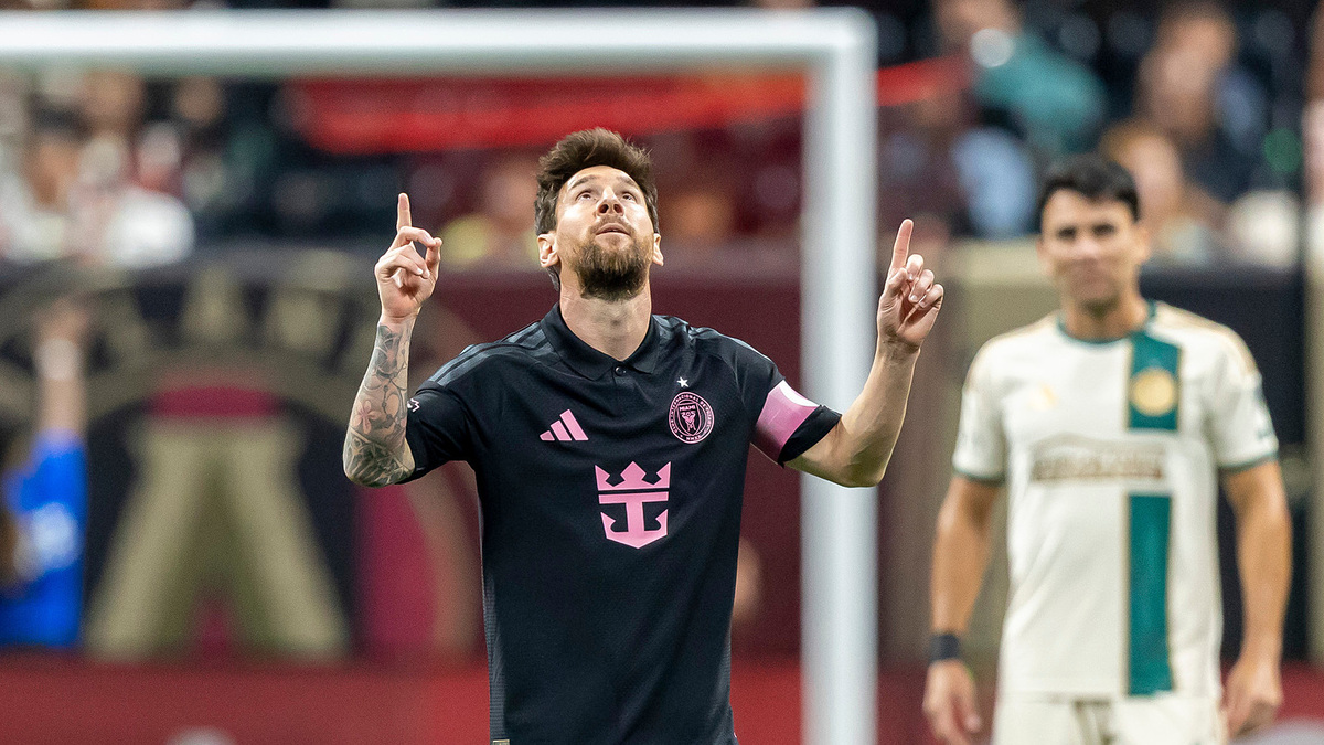 Messi ghi hai bàn thắng độc diễn cho Inter Miami