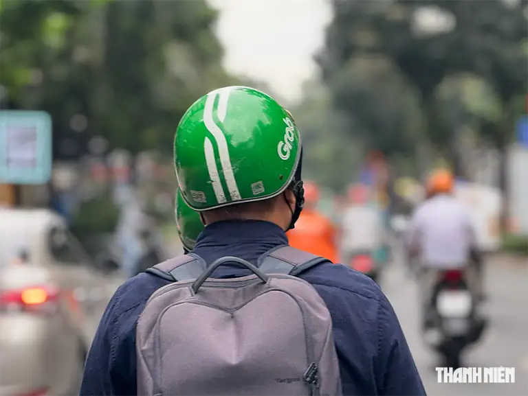 Tranh cãi về phí, chiết khấu làm lộ rõ khoảng trống chính sách với tài xế công nghệ