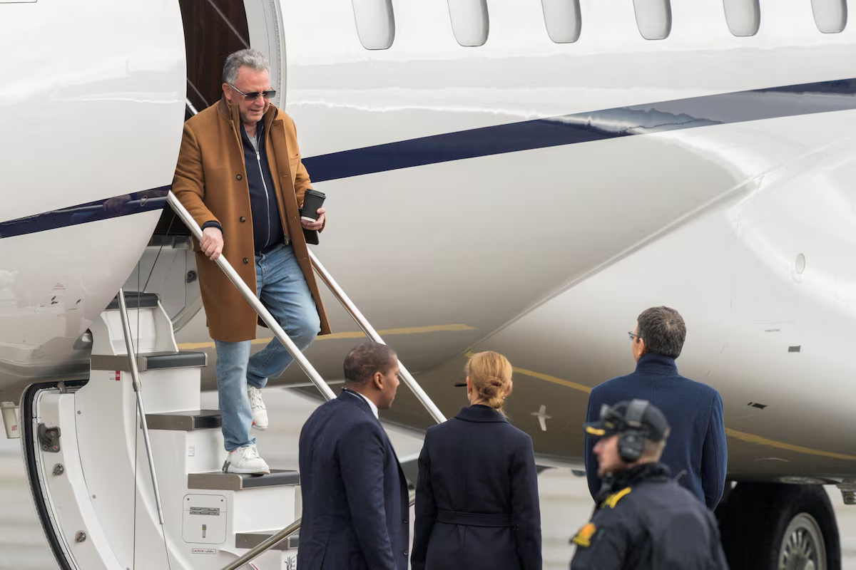 Đặc phái viên Steve Witkoff đến sân bay Gardermoen ở Oslo (Na Uy) ngày 20-10 - Ảnh: REUTERS