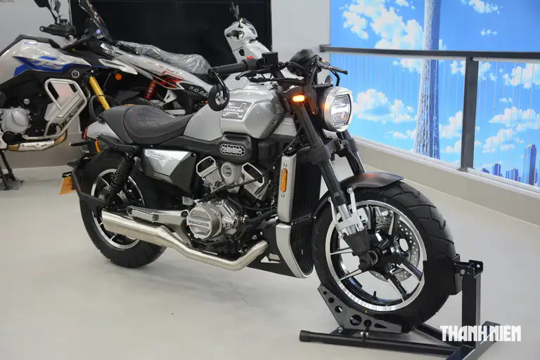 Thương hiệu Hyosung của Hàn Quốc cũng gia nhập cuộc chơi với mẫu cruiser - GV350X