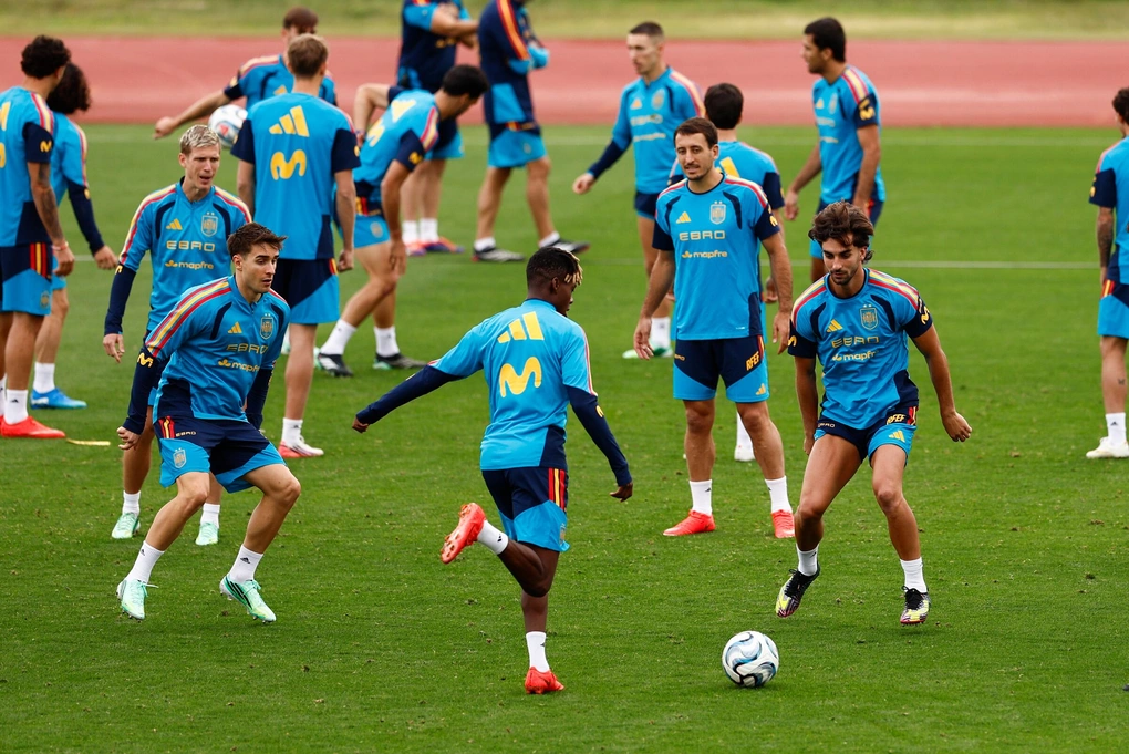 Các cầu thủ Tây Ban Nha trong một buổi tập trước trận Tây Ban Nha – Croatia ở vòng bảng Nations League ở trung tâm Jesus Navas, Seville, Tây Ban Nha ngày 28/9/2026. Ảnh: EFE